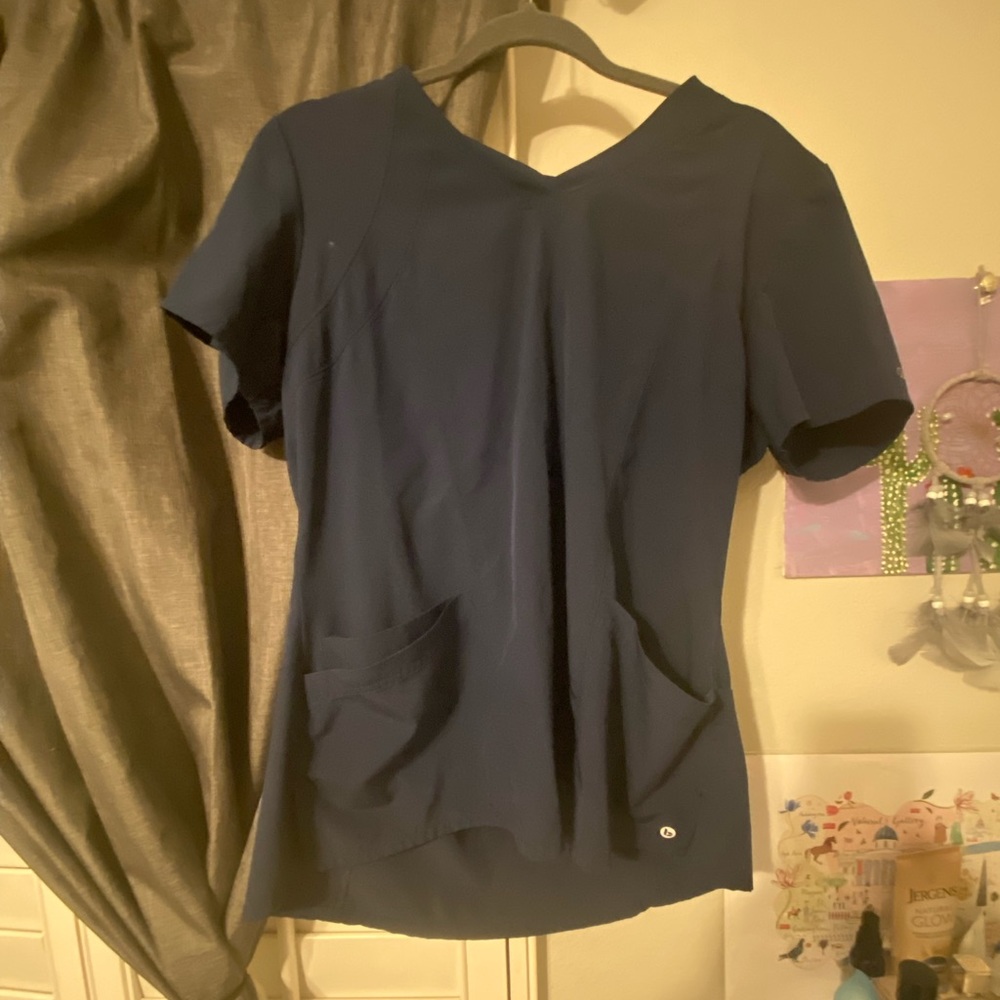 BARCO One scrub top in size Large. Color: Navy
